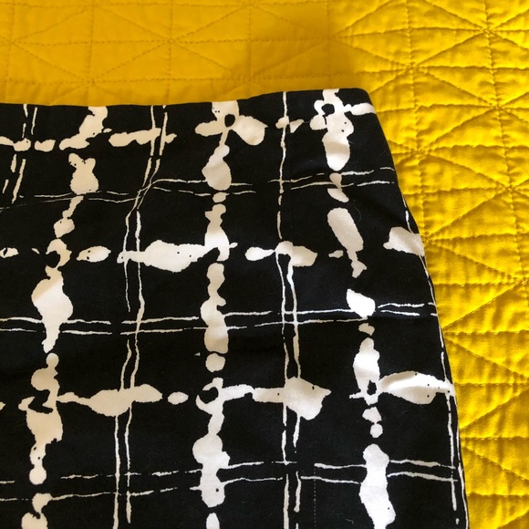 Size 8 Express Pencil Skirt - Picture 2 of 4